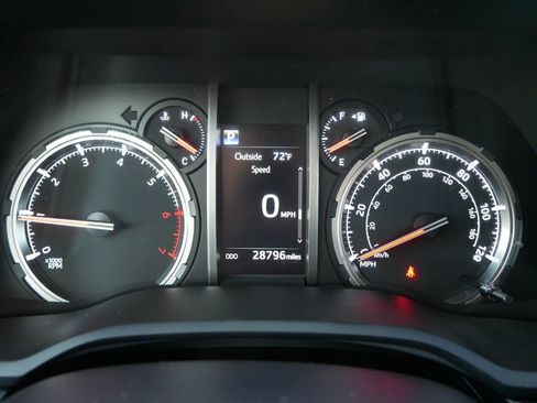 Used 2022 Toyota 4Runner TRD Sport w/ Technology Package AWD/4WD image 29