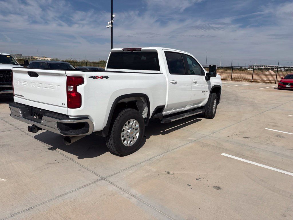 Used 2025 Chevrolet Silverado 3500 LT w/ Safety Package AWD/4WD image 9