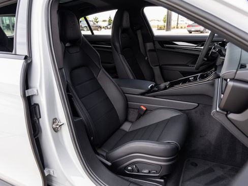 Certified 2026 Porsche Panamera RWD image 46