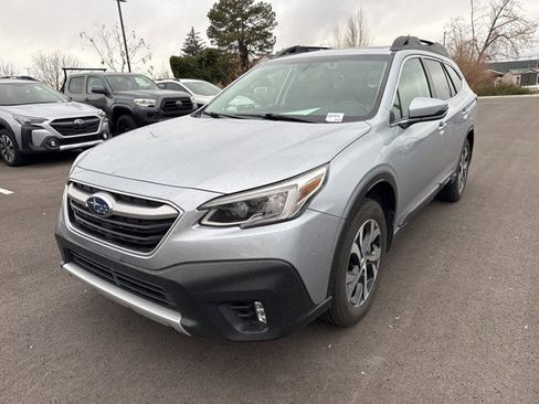 Used 2022 Subaru Outback Limited image 7