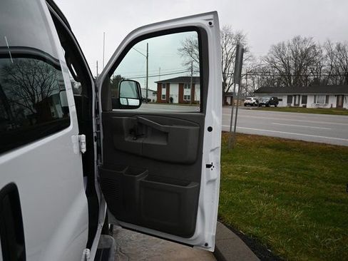 Used 2024 Chevrolet Express 2500 w/ Driver Convenience Package image 18