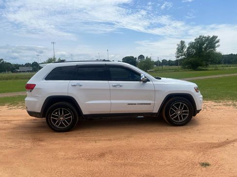 Used 2017 Jeep Grand Cherokee Limited RWD image 1
