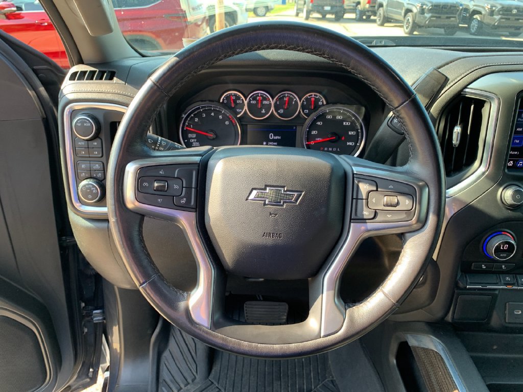 Used 2022 Chevrolet Silverado 1500 RST AWD/4WD image 25