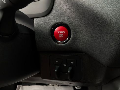 New 2026 Toyota Tundra Limited AWD/4WD image 28