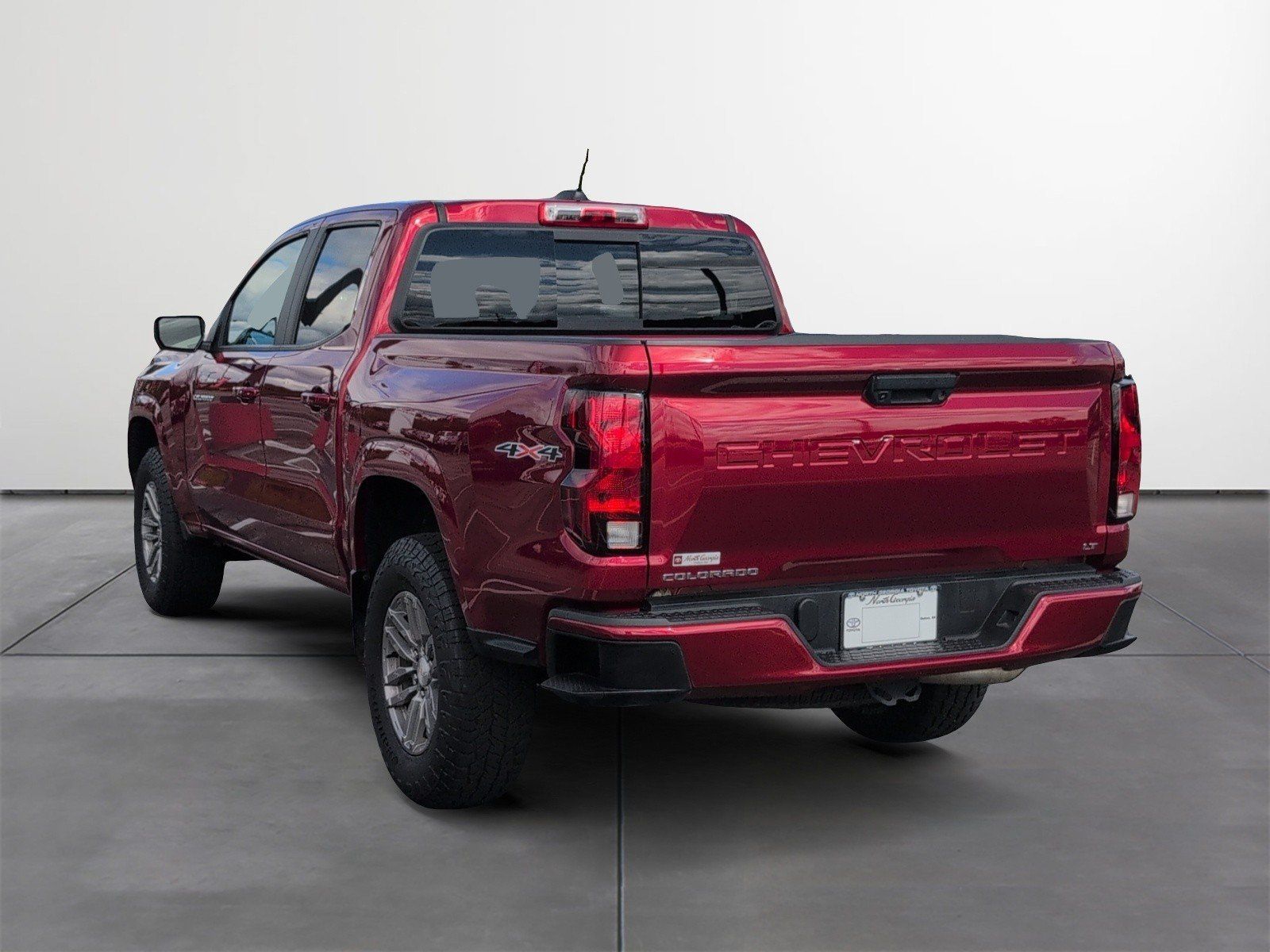 Used 2024 Chevrolet Colorado LT w/ LT Convenience Package AWD/4WD image 4
