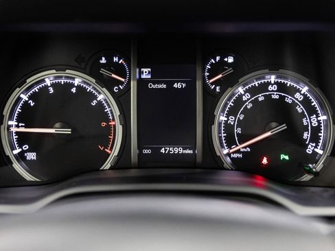 Used 2022 Toyota 4Runner Limited image 11