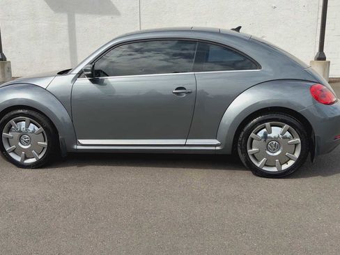 Used 2014 Volkswagen Beetle TDI image 5