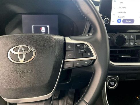 Certified 2025 Toyota Grand Highlander AWD image 24