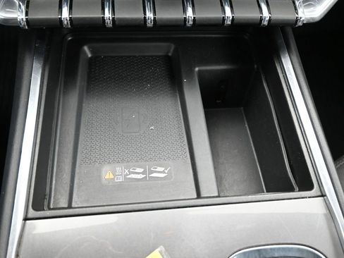 Used 2025 GMC Acadia Elevation image 18