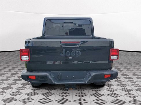 Used 2024 Jeep Gladiator Sport image 5
