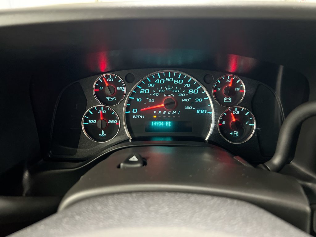 Used 2025 Chevrolet Express 2500 w/ Driver Convenience Package RWD image 12