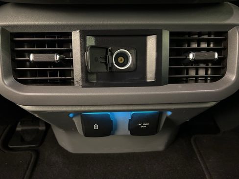 Certified 2024 Ford F150 XLT w/ Mobile Office Package image 32