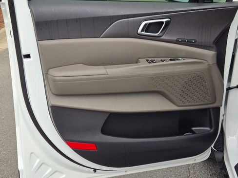 New 2026 Kia Carnival EX image 19