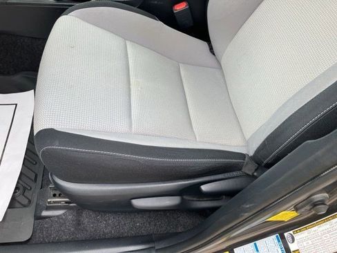 Used 2018 Toyota RAV4 XLE AWD/4WD image 11
