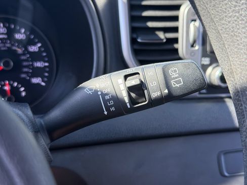 Used 2018 Kia Sportage LX AWD/4WD image 27