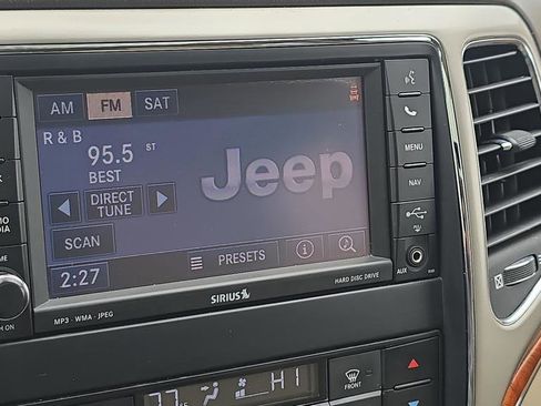 Used 2012 Jeep Grand Cherokee Overland AWD/4WD image 22