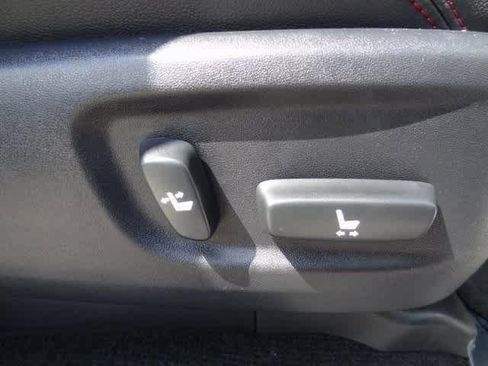 Used 2024 Toyota 4Runner TRD Off-Road Premium image 15