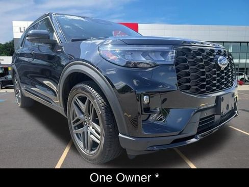 Used 2025 Ford Explorer ST-Line w/ Premium Package AWD/4WD image 9