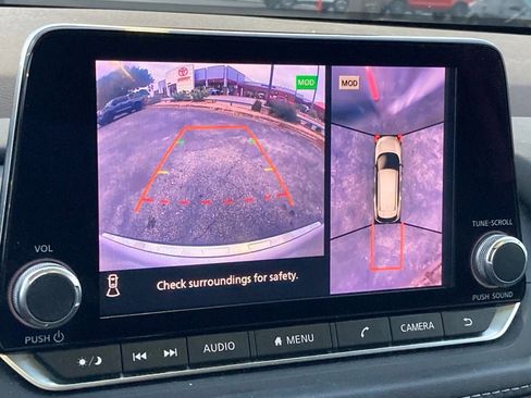 Used 2021 Nissan Rogue SV w/ Premium Package image 20