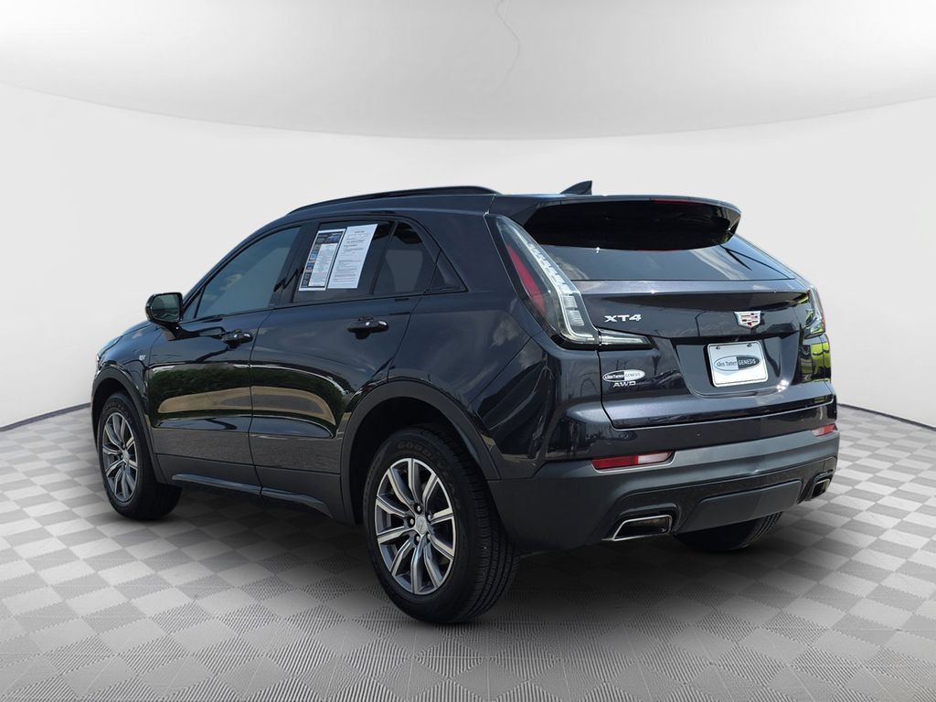 Used 2023 Cadillac XT4 Sport w/ Cold Weather Package AWD/4WD image 6
