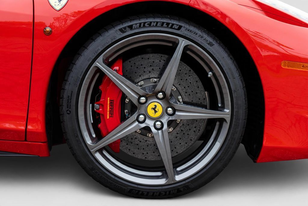 Used 2015 Ferrari 458 Italia Coupe RWD image 60