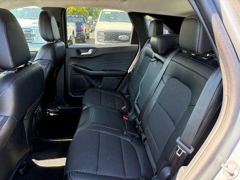 New 2024 Ford Escape SE FWD image 16