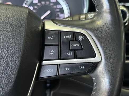 Used 2022 Toyota Highlander Platinum AWD/4WD image 27