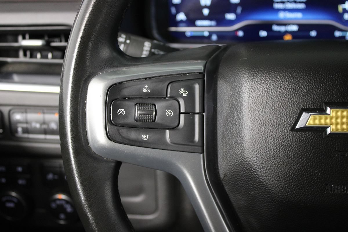 Used 2023 Chevrolet Suburban LT AWD/4WD image 15