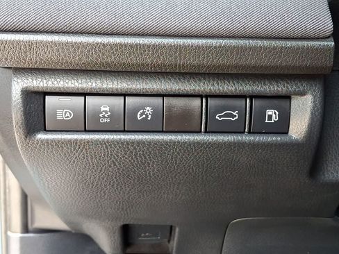 Used 2025 Toyota Camry LE FWD image 30