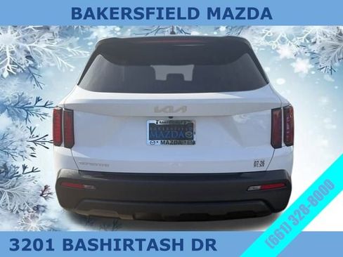 Used 2023 Kia Sorento LX image 4