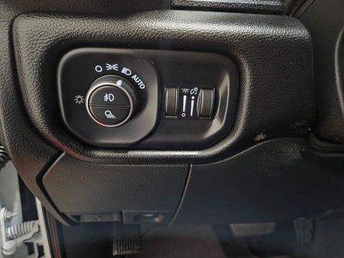 Used 2024 RAM 2500 Laramie AWD/4WD image 43
