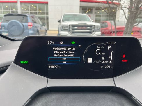 Used 2023 Toyota Prius XLE image 7