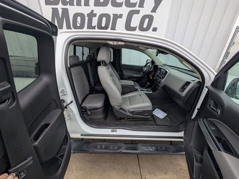 Used 2016 Chevrolet Colorado LT w/ Luxury Package, Chrome RWD image 20