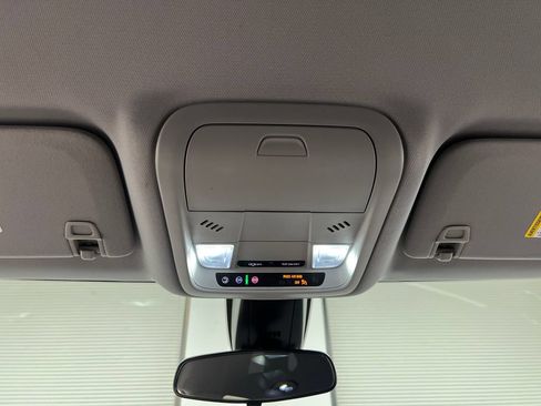 Used 2025 Chevrolet Blazer LT FWD image 65