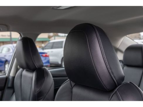 Used 2020 Subaru Impreza 2.0i Limited image 16