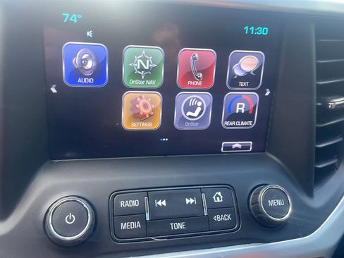 Used 2018 GMC Acadia SLT AWD/4WD image 16