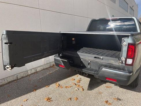 Used 2017 Honda Ridgeline RTL image 10
