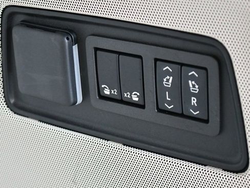 Used 2025 Cadillac Escalade Sport Platinum w/ LPO, ONYX Package image 53