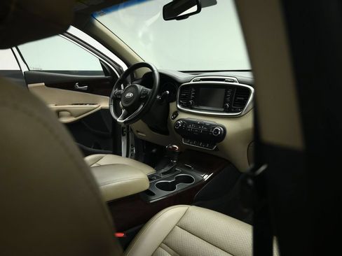 Used 2017 Kia Sorento EX w/ EX V6 Premium Package FWD image 62