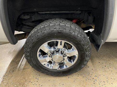 Used 2017 GMC Sierra 3500 Denali w/ Duramax Plus Package image 17