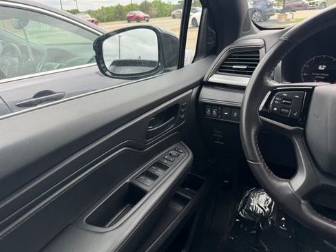 Used 2025 Honda Odyssey Sport-L image 23