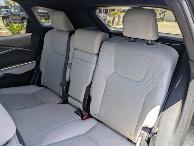 Used 2023 Lexus RX 350h w/ Accessory Package (Z1) AWD/4WD image 30