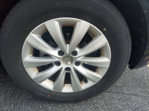 Used 2018 Volkswagen Beetle 2.0T S image 3