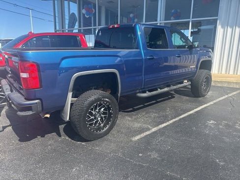 Used 2017 GMC Sierra 1500 SLE w/ Elevation Edition AWD/4WD image 9