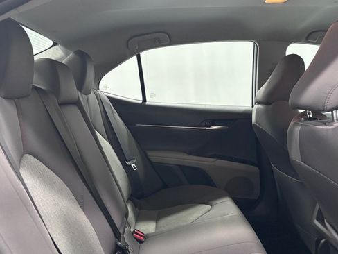 Used 2018 Toyota Camry LE FWD image 26