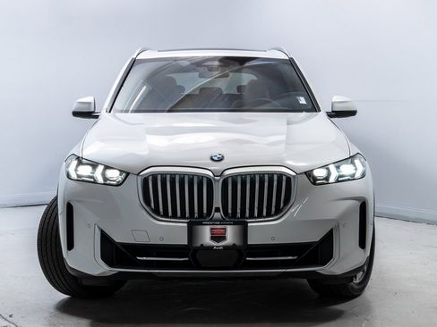 Used 2024 BMW X5 xDrive40i w/ Premium Package image 10