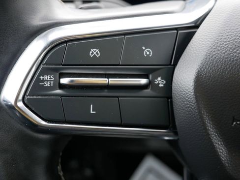 Used 2024 Chevrolet Traverse LT image 21