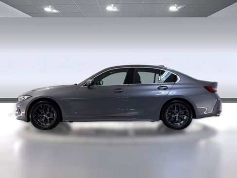Used 2025 BMW 330i Sedan w/ Convenience Package RWD image 2