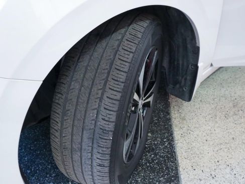 Used 2021 Nissan Sentra SV w/ Trunk Package image 10