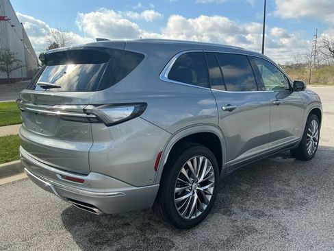 Used 2025 Buick Enclave Avenir w/ Super Cruise Package AWD/4WD image 5